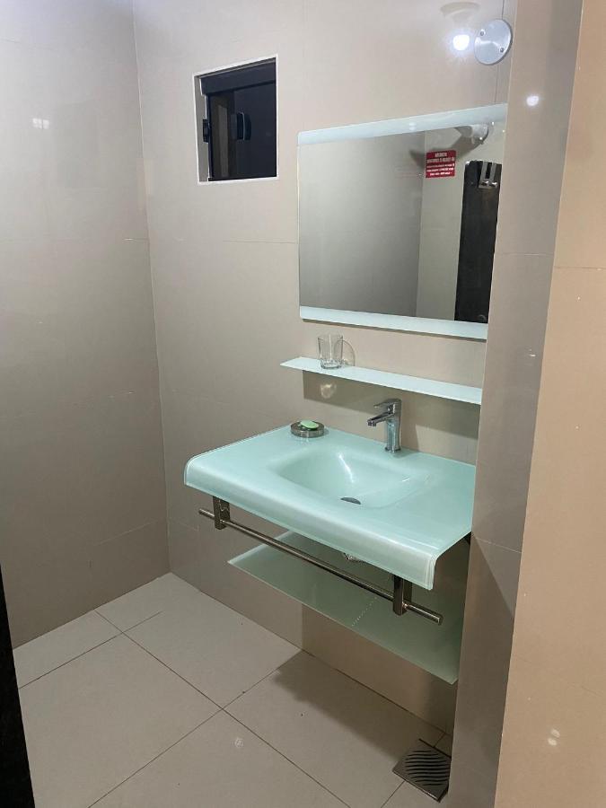 Espana Suites Hotel Ciudad del Este Kültér fotó